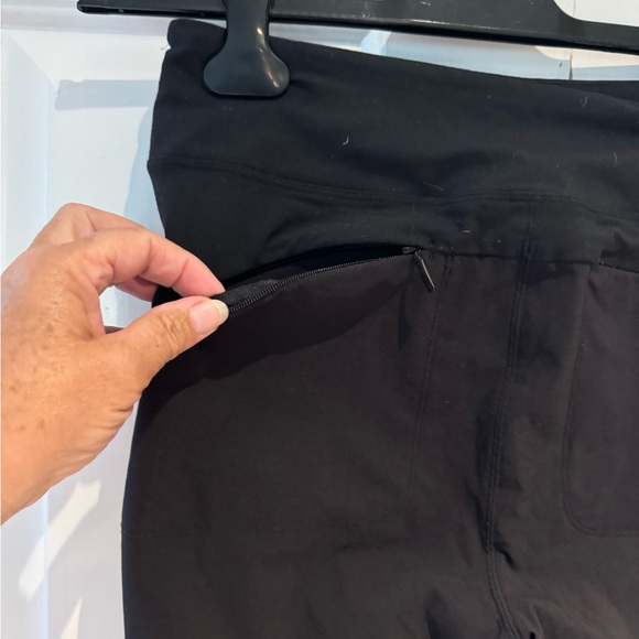 Athleta Active Pant size 8 with pockets - Picture 3 of 7
